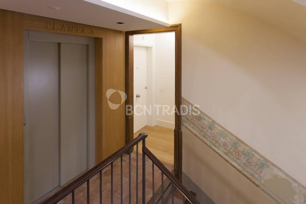 1746999400